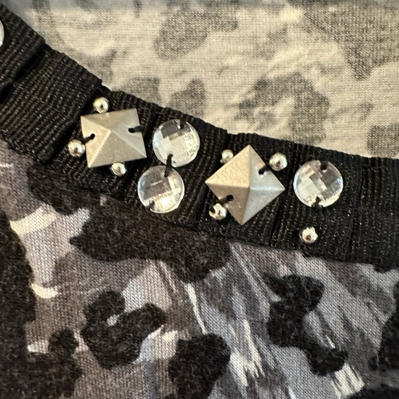 Jaclyn Smith Jewel Embellished Top Black & White Print Top Blouse sz 1X - Picture 5 of 8